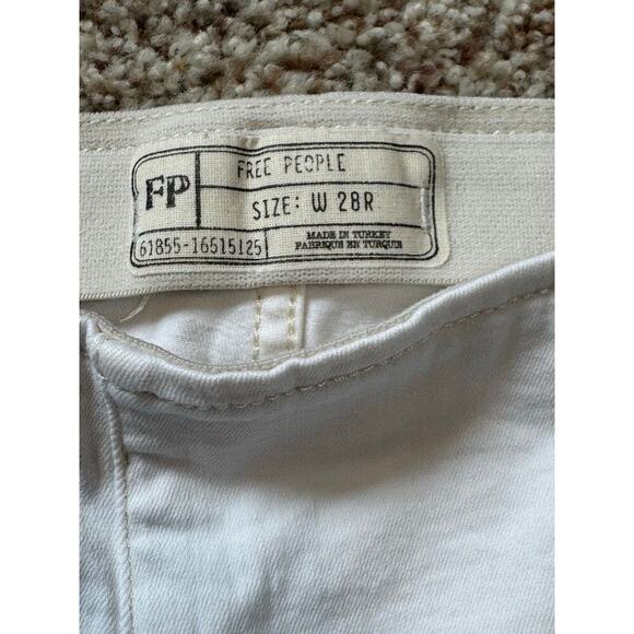 FREE PEOPLE White Flare Woman's Jeans/Pants size 28 - Picture 3 of 10